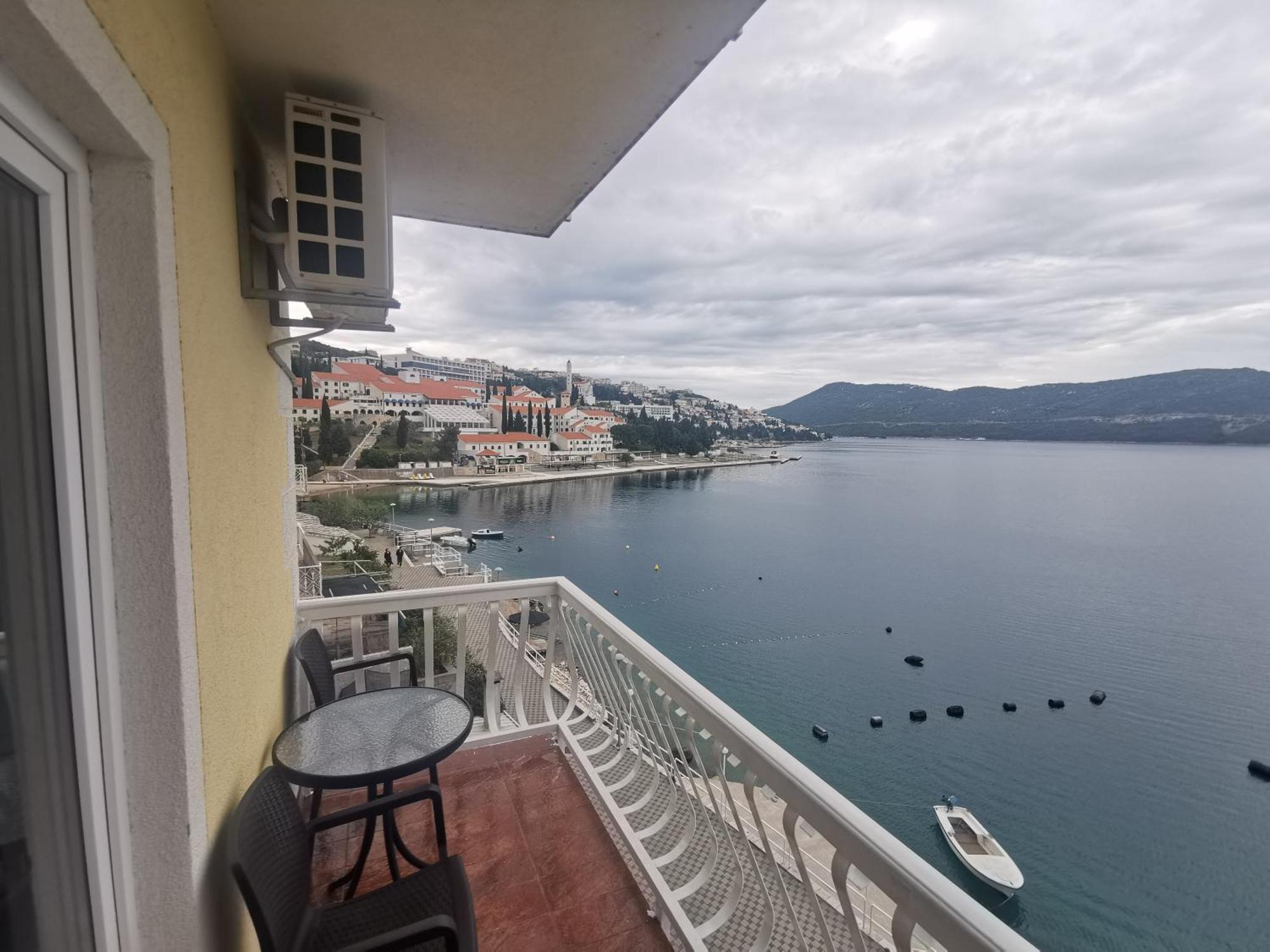 Apartmani Lezenic M Neum Phòng bức ảnh